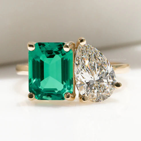 Lab Grown Diamond & Vivid Green Emerald Ring