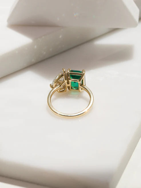 Lab Grown Diamond & Vivid Green Emerald Ring