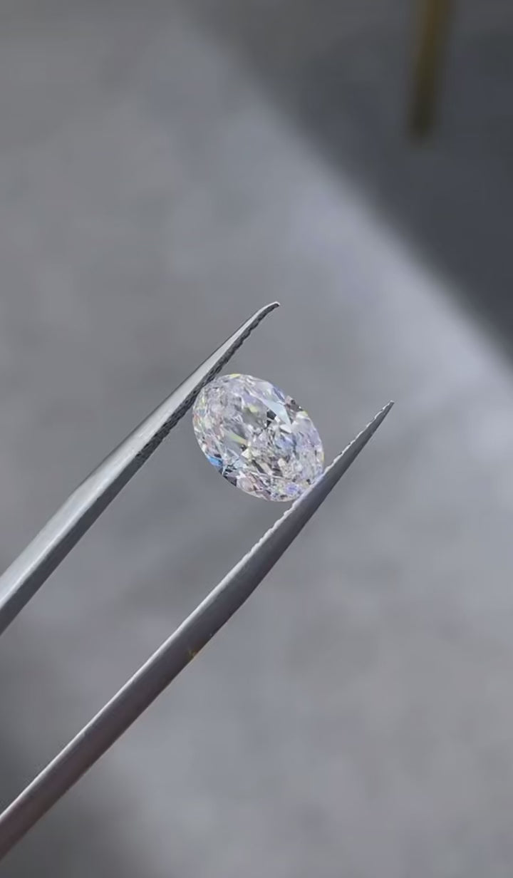 Oval  cut lab grown diamonds